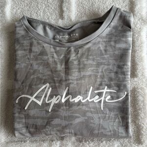 Alphalete camo cropped long sleeve